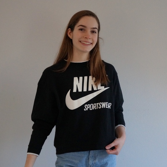 nike crew neck outfit